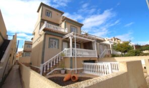 Spacious Detached Villa with Garage in Villamartin. Ref:ks3774