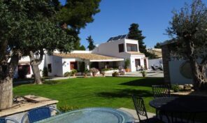 Opportunity! 9 bed Villa with Private Pool & Tourist License in Lomas de Cabo Roig. Ref:ks4009