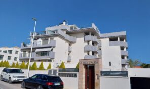 Amazing Luxury Ground Floor Apartment next to La Fuente in Villamartin. Ref:ks4188