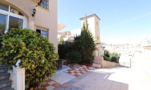 OFFER! Very Spacious Semi Detached Villa in Playa Flamenca/Villamartin. Ref:ks4306