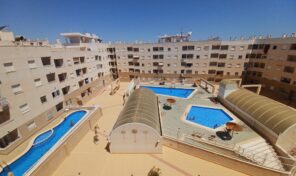 Great Investment! Penthouse with Pool & Storage in Torrevieja. Ref:ks4529