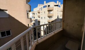 BARGAIN! 2 Bed Apartment in Center of Torrevieja. Ref:ks4551