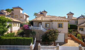 OFFER! Large Detached Villa in Villamartin. Ref:ks4714