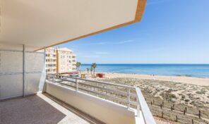 OPPORTUNITY! 3 bed Apartment with Direct sea Views in La Mata Beach, Torrevieja. Ref:ks4722