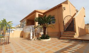 OFFER! South Facing One Level Semi-Detached Villa in Punta Prima. Ref:ks4725