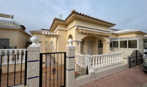 OFFER! One Level Semi-Detached Villa in Torrevieja. Ref:ks4697