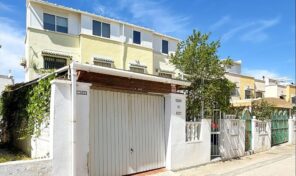 OFFER! 4 Bed Townhouse with Parking in Playa Flamenca. Ref:ks4758