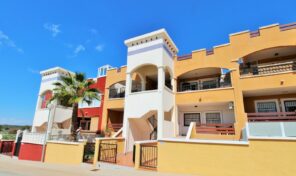 OFFER! South Facing Top Floor Bungalow in Los Altos. Ref:ks4781