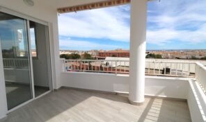 REDUCED! Great Renovated 3 bed Apartment with Pool, Terrace & Parking in Torrevieja. Ref:ks4750