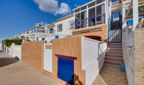 OFFER! Top Floor Bungalow with Solarium in Torrevieja. Ref:ks4767