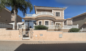 OFFER! Large Villa with Central Heating in Los Altos. Ref:ks4788
