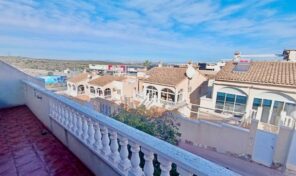 OFFER! Great Penthouse with Communal Pool in Los Altos. Ref:ks4782