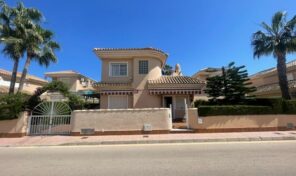 OFFER! Large Villa near the Sea in Punta Prima. Ref:ks4771