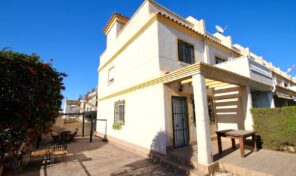 OFFER! Semi-Detached Villa in Villamartin.  Ref:ks4799