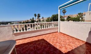 OFFER! Lovely Penthouse with Pool View and Large Terrace in Los Altos. Ref:ks4825