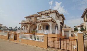 OFFER! Spacious Quad Villa in Lomas de Cabo Roig. Ref:ks4902