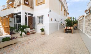 OFFER! Great Condition Ground Floor Bungalow in Torrevieja. Ref:ks4904