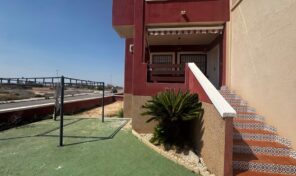 OPPORTUNITY! South Facing Corner Ground Floor Bungalow in Los Altos. Ref:ks4907