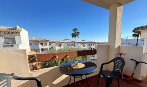 OFFER! Great Top Floor Bungalow in Punta Prima. Ref:mks5012