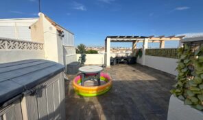 OFFER!!! Top Floor Bungalow with Solarium in La Florida. Ref:ks4986