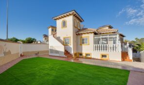 OPPORTUNITY! Renovated Detached Villa next to La Zenia Boulevard. Ref:ks5014