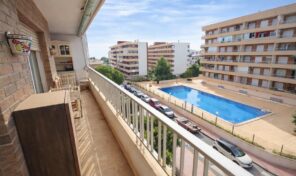 OFFER! Beachside Apartment with Parking and Pool in Punta Prima. Ref:ks5058