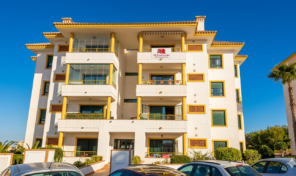 BARGAIN! Large Great Condition Penthouse in Villamartin. Ref:ks5122