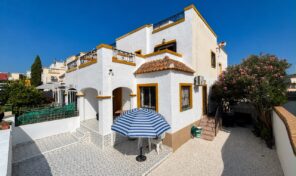 OFFER! Spacious SOUTH Facing Quad Villa in Los Altos. Ref:ks5218