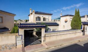 OFFER! Renovated Large Villa with Separated Apartment and Garage in Villamartin. Ref:ks5277